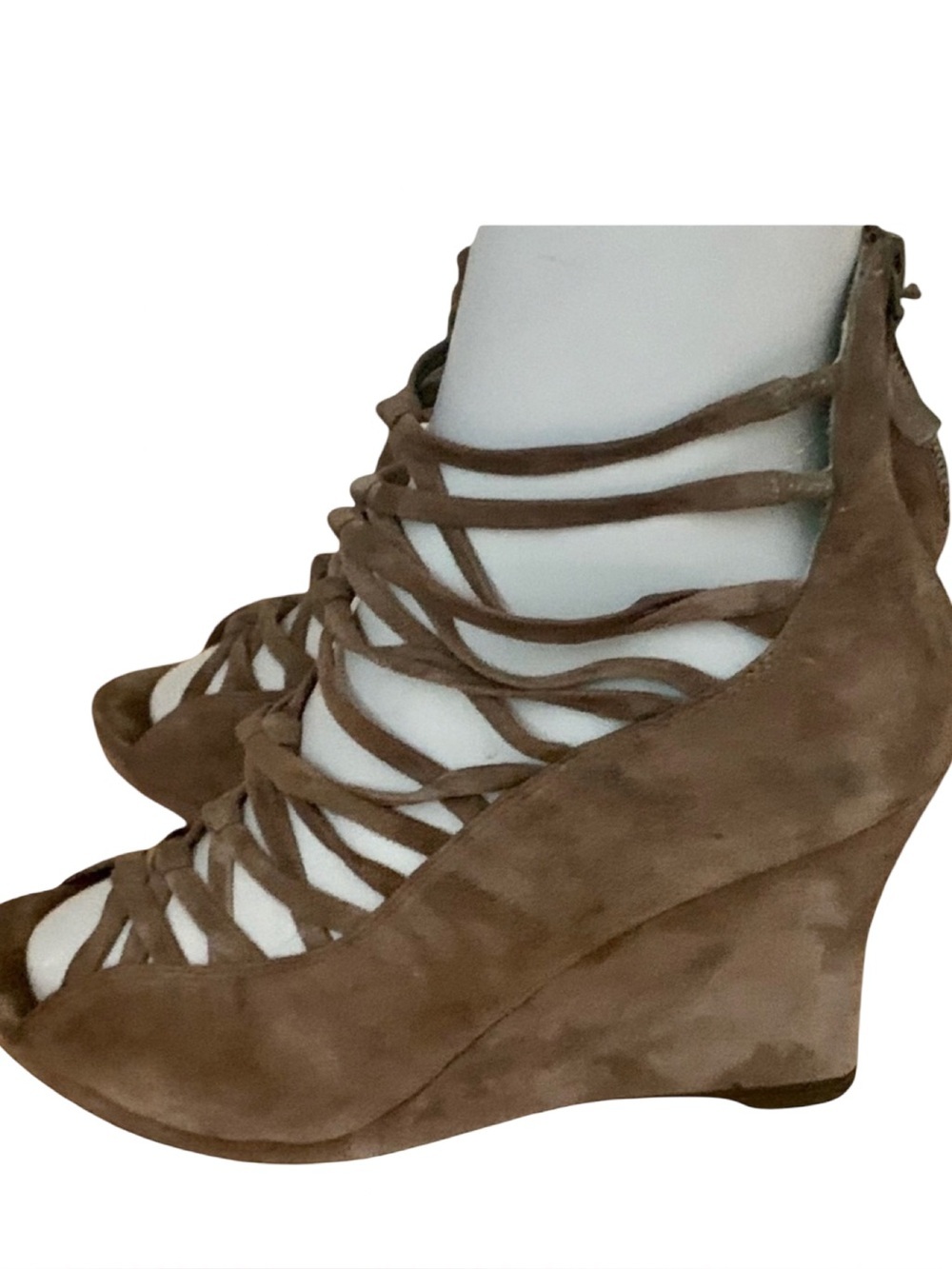 B. MAKOWSKY Bfamie Suede Strappy Wedge Sandals Zip Up Taupe with Box Size 10